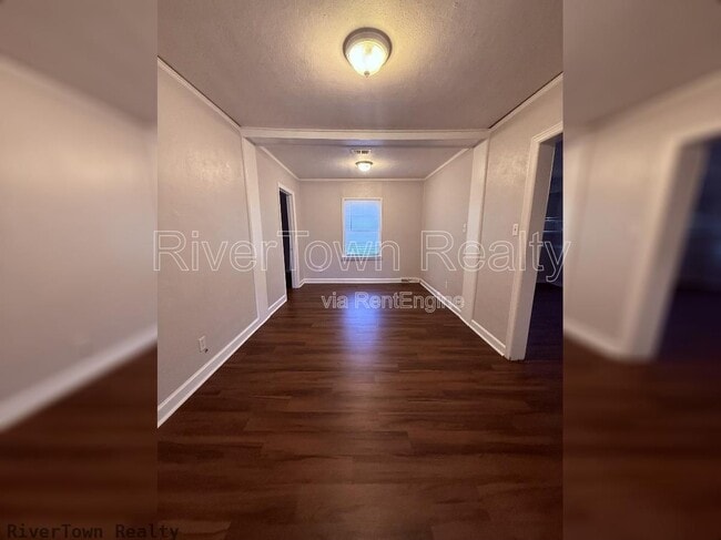 Photo - 1454 Delano Ave