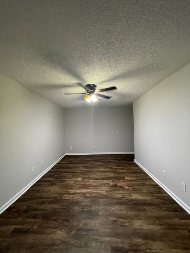 107 Cedar Ct