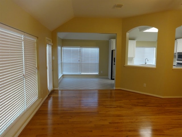 Photo - 104 Laguna Pointe Dr