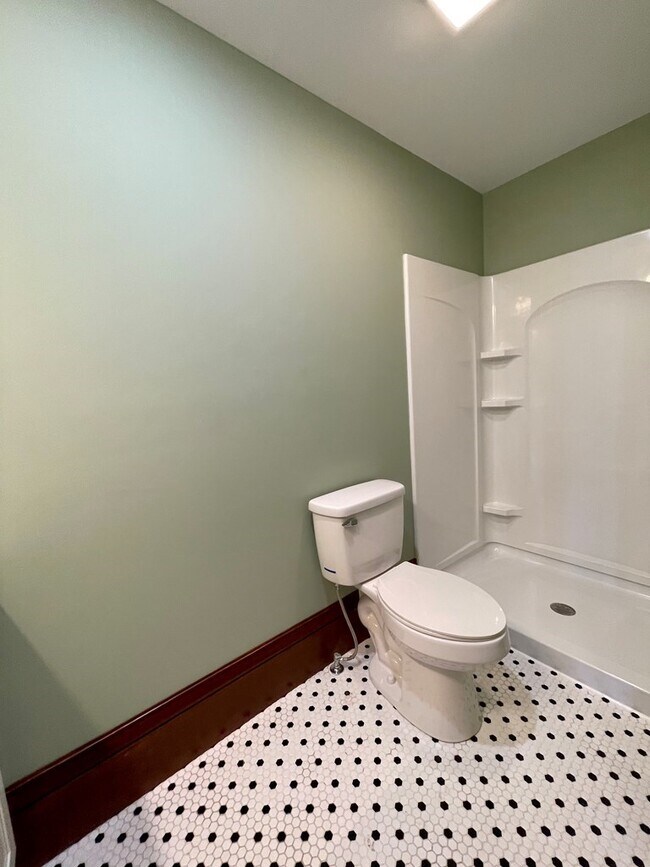 Photo - 358 Broad St