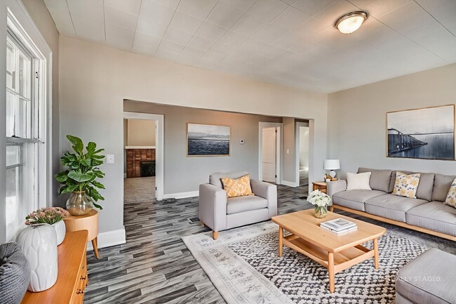 Photo - 916 Indiana St