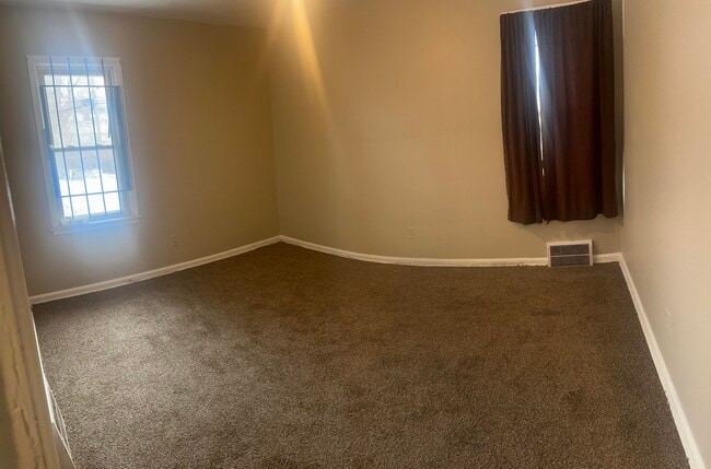 Photo - 8498 Trinity St