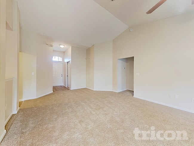 Photo - 585 Fallen Timbers Dr