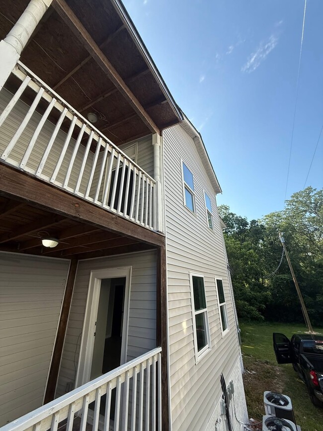 Photo - 233 E Cambridge Ave