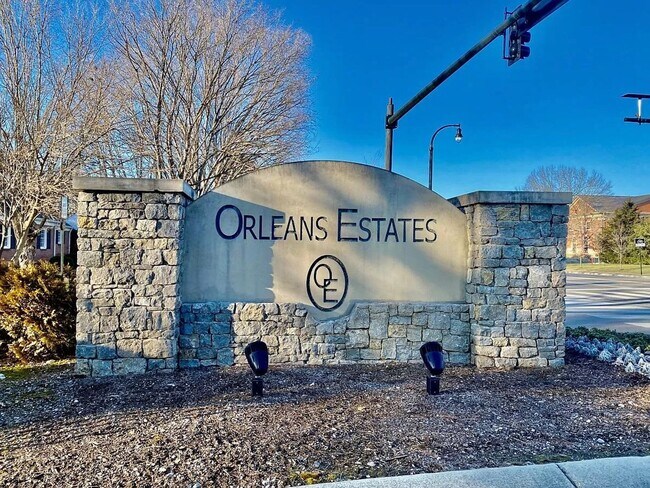 Building Photo - Great 2BR Townhome close to Downtown Franklin