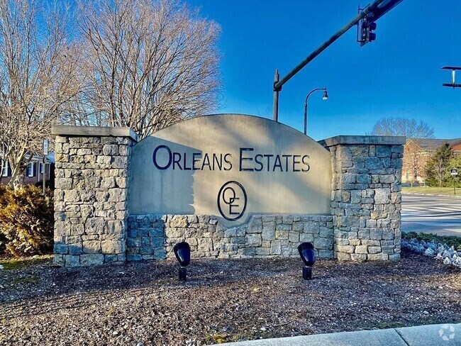 Building Photo - Great 2BR Townhome close to Downtown Franklin