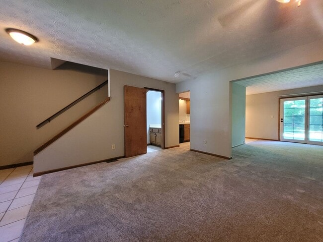 Photo - 3 Bedroom, 2.5 Bath Townhouse in Beavercreek!