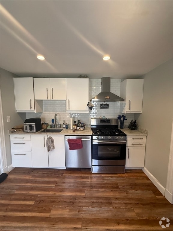 Building Photo - 110 Quincy Ave Unit #3 Rental