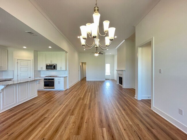 Photo - Stunning 3 bedroom, 2 bath home plus added...