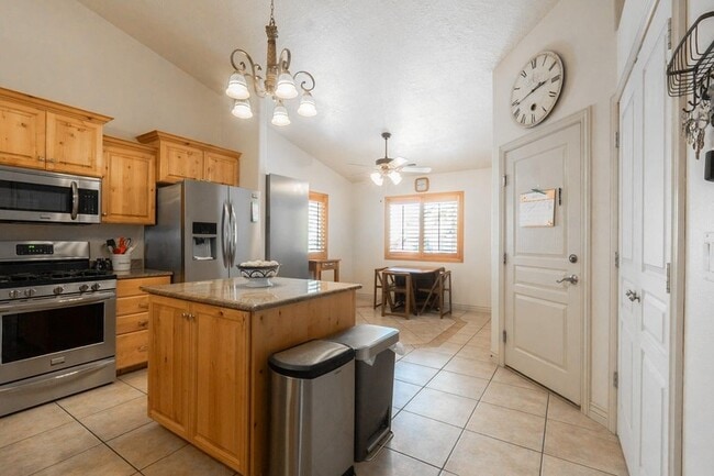 Photo - 1630 E 2450 S