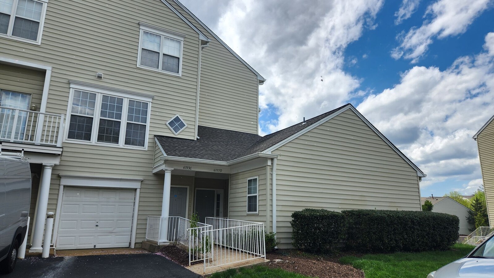 Fabulous 2/2 plus Den and Garage - Fabulous 2/2 plus Den and Garage Rental