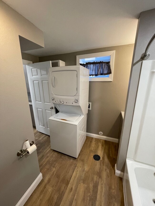 Photo - 205 8th Ave NW Unit A