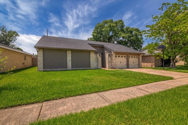 Building Photo - 7431 Ridgeberry Dr