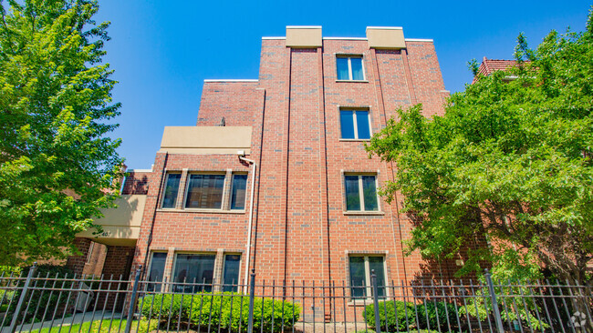 Building Photo - 407 S Oak Park Ave Unit A Rental