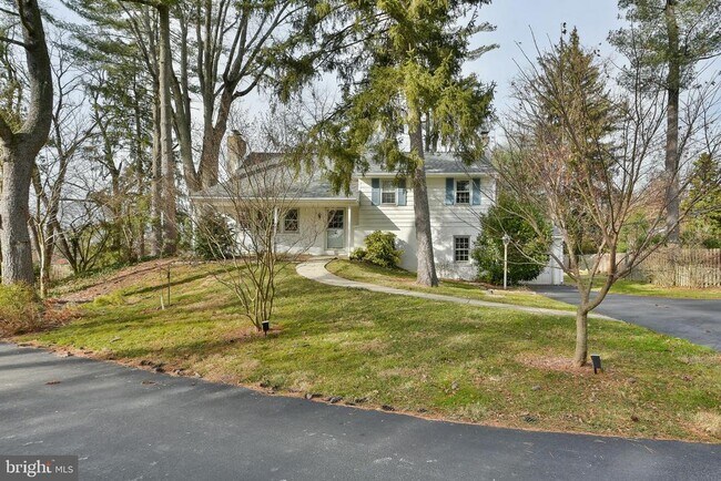 Photo - 511 E Mill Rd