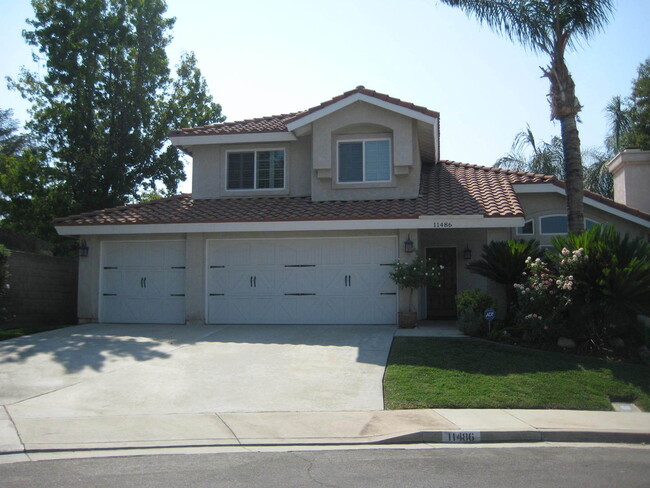 Beautiful Home on Quiet Street - Beautiful Home on Quiet Street