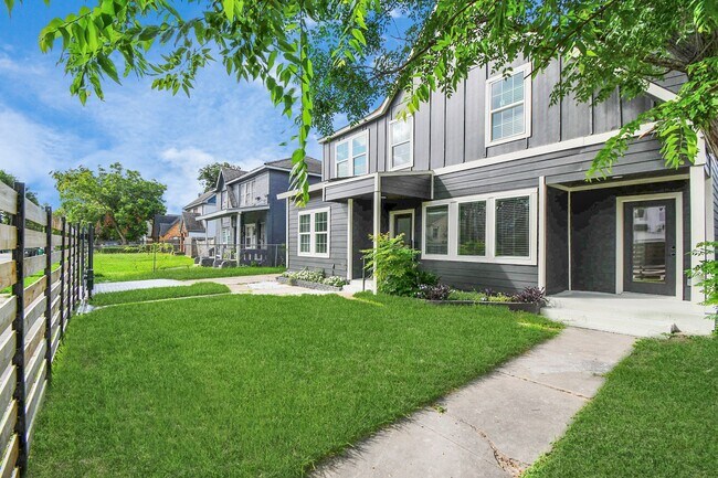 Photo - 2812 Truxillo St Unit B