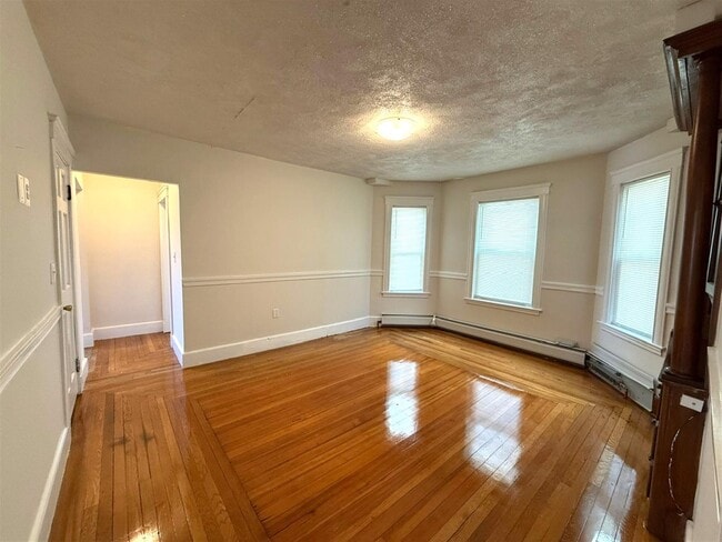 Photo - 441 Broadway Unidad 2