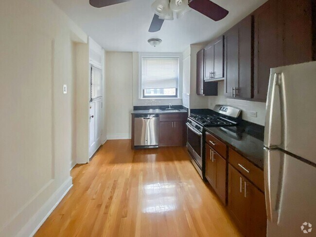 Building Photo - 1944 W Wilson Ave Unit 2M Rental