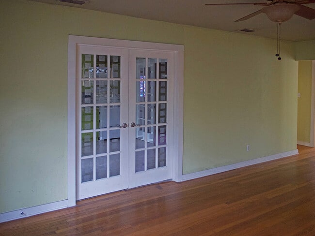 Photo - 208 N 8th St