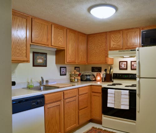 Lake Candlewood Apartments