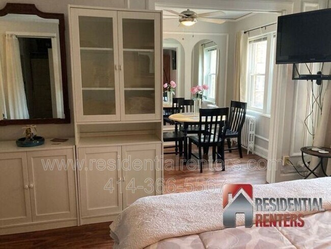 Photo - 1028 E Juneau Ave Unidad 209