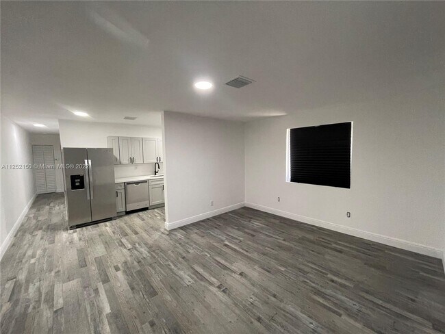 Photo - 2731 NW 14th St Unidad 1 - 2