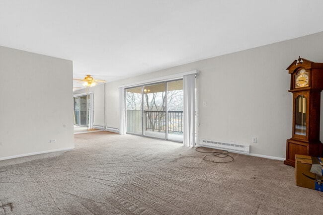 Photo - 150 Fountainview Ln Unit 3B