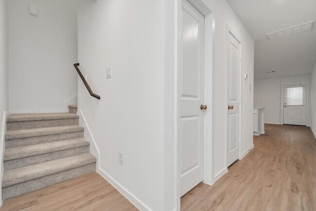 Photo - 18710 Gissi Dr