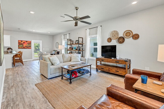 Photo - 186 Southern Pnes Rd