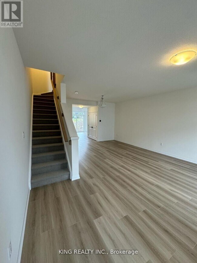 Photo - 4040 Mountain St