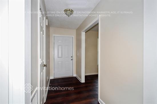 Photo - 5937 Loch Arbor Ln