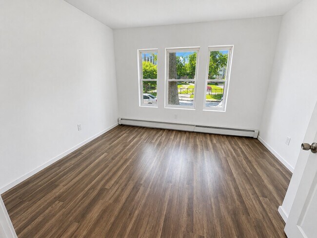 Photo - 204-206-206 Magnolia St Unit 1R