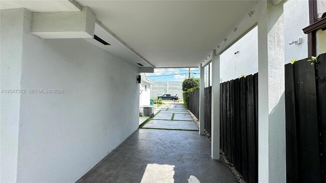 Photo - 4288 SW 9th St