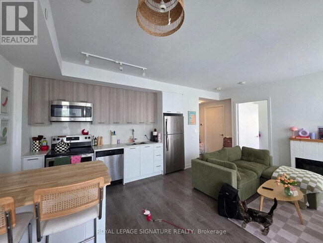 Photo - 180 Veterans Drive Unité 210