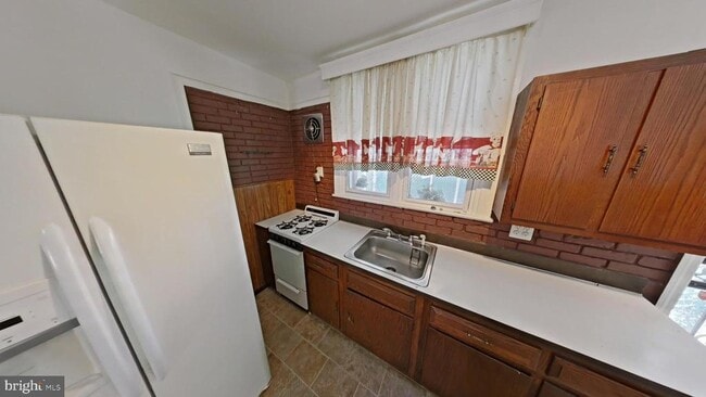 Photo - 438 St Paul St