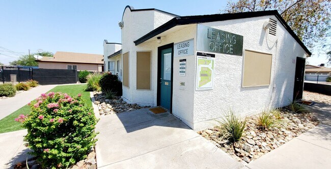 Building Photo - Ivy Off Central Unit 117 Rental