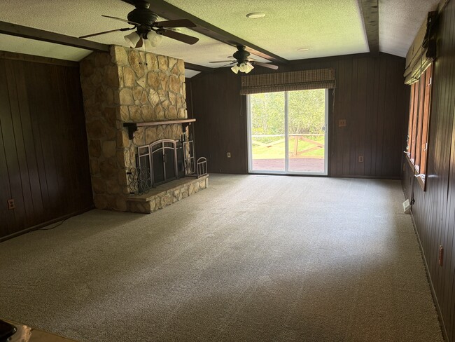 2486 N French Rd