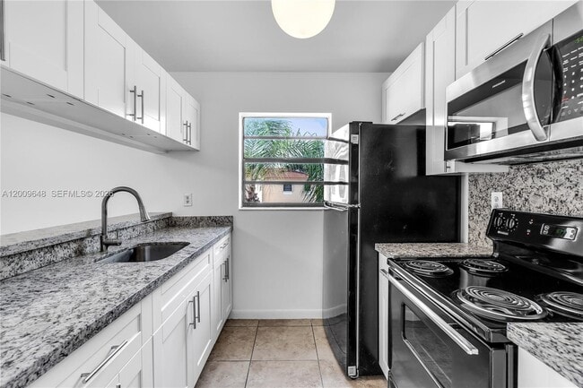 Photo - 18206 Mediterranean Blvd Unit 5-21