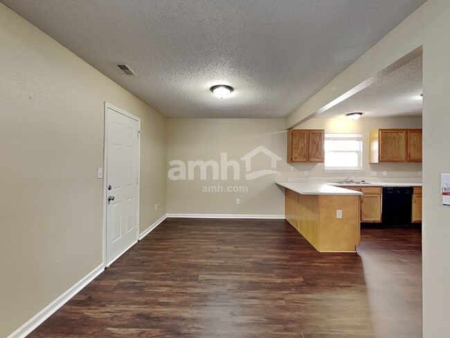 Photo - 360 Harts Ford Way