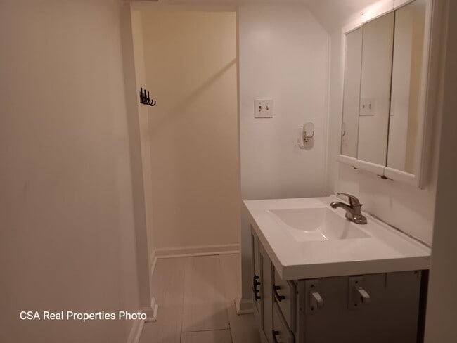 Photo - 1606 Bussell Pl