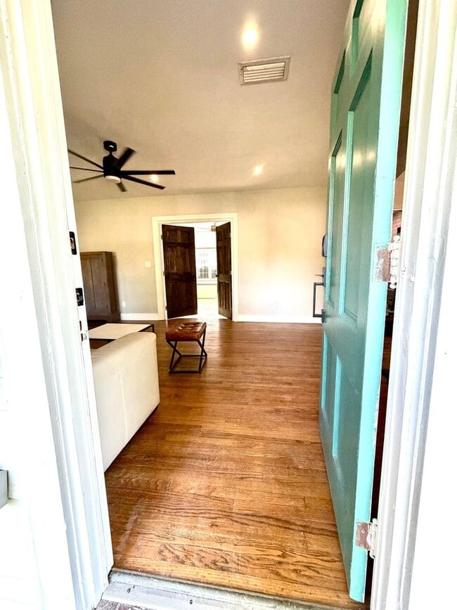 Photo - 1760 Mayview Rd