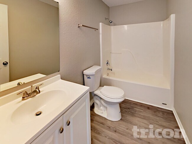Photo - 10245 Cadogan Dr