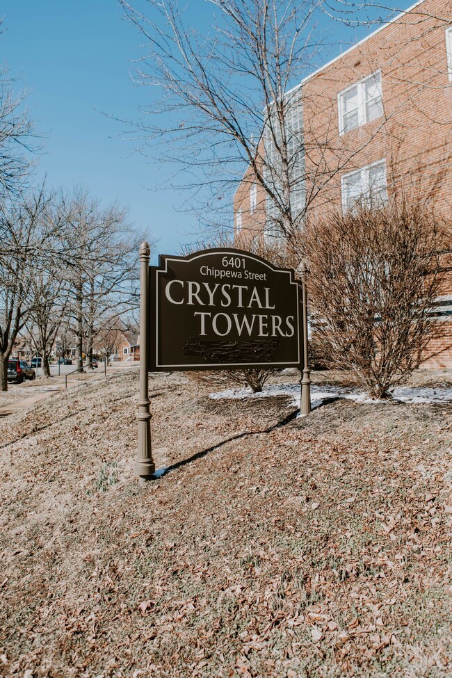 Building Photo - Renovated 2BD/1BATH in Lindenwood Park Unit L-2E Rental