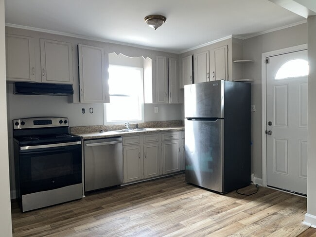 Photo - 1835 West Blvd