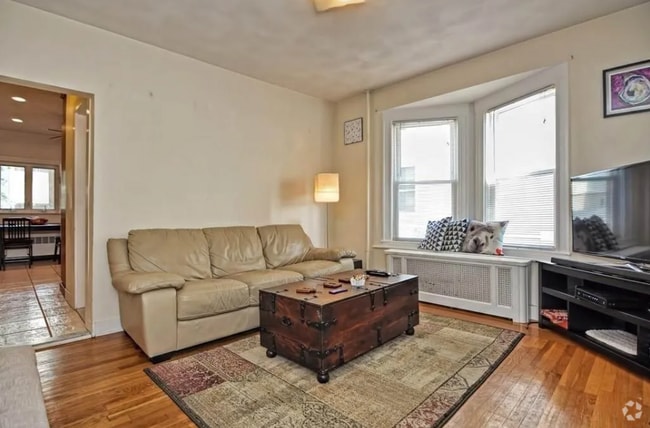 Building Photo - 15 Princeton St Unit 1 Rental