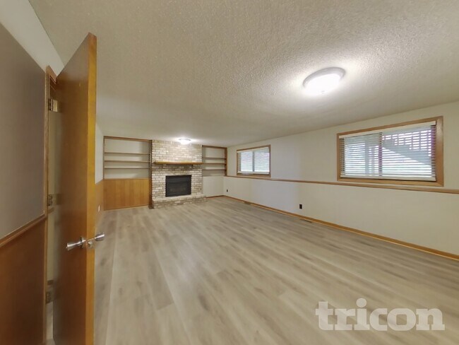 Photo - 4350 Thornhill Ln