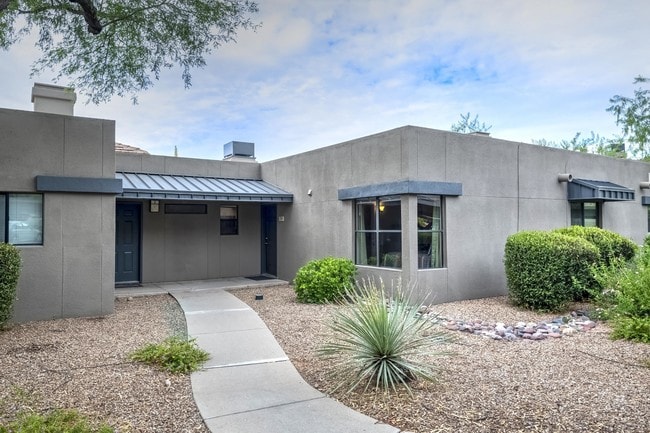 5800 N Kolb Rd Unit 3114