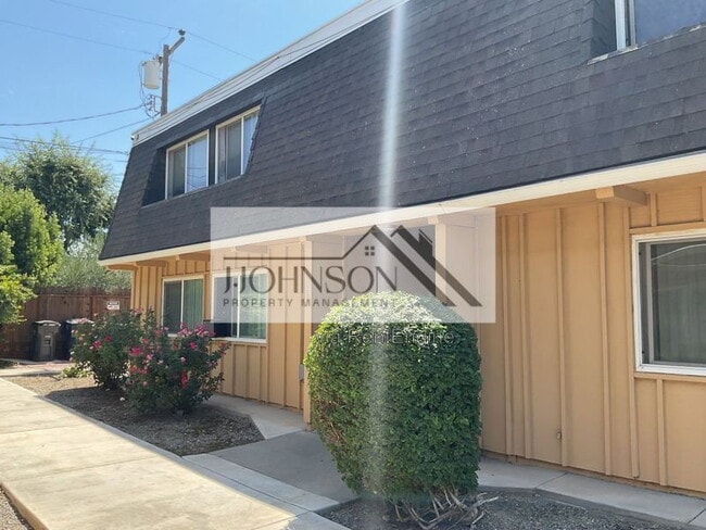Building Photo - 1536 Lincoln Blvd Unit B