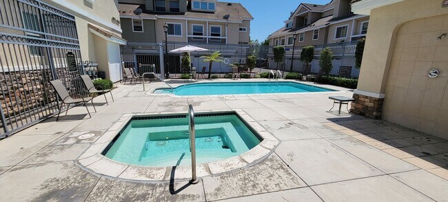 4841 Sapphire Way